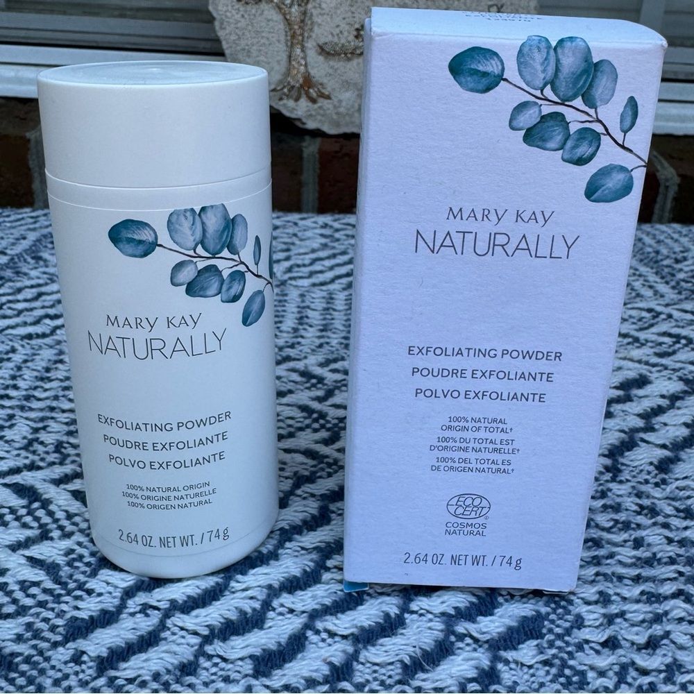NWT Mary Kay Naturally Exfoliating Powder - Picture 1 of 3